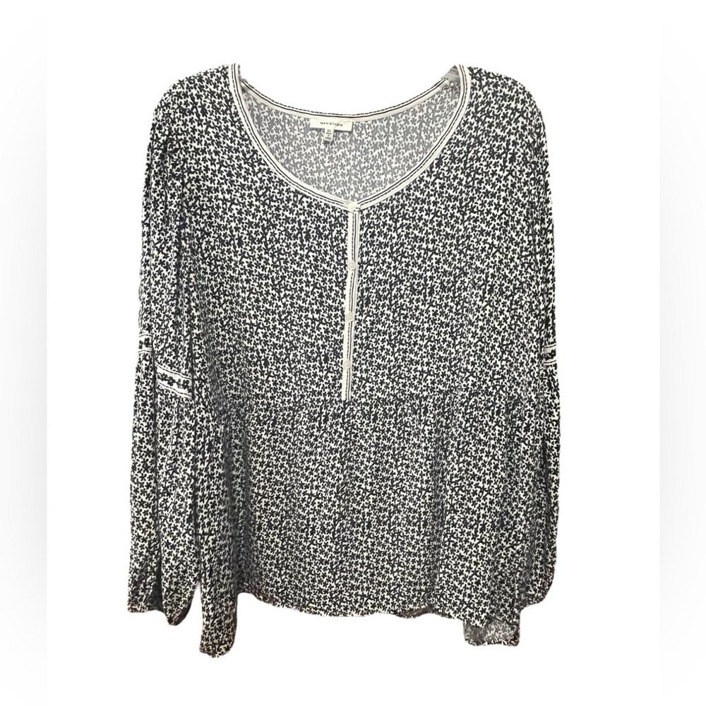 EUC Max Studio Black and White Flowy Top Size 3X
